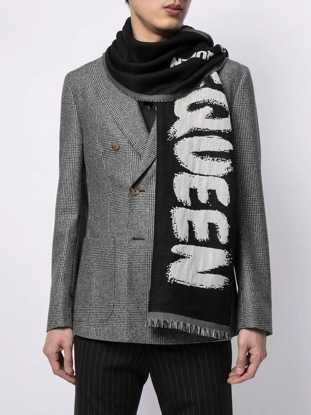 Alexander McQueen  oversize McQueen graffiti scarf