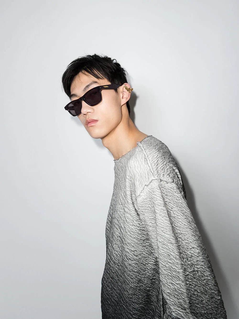 Bottega Veneta wayfarer-frame sunglasses