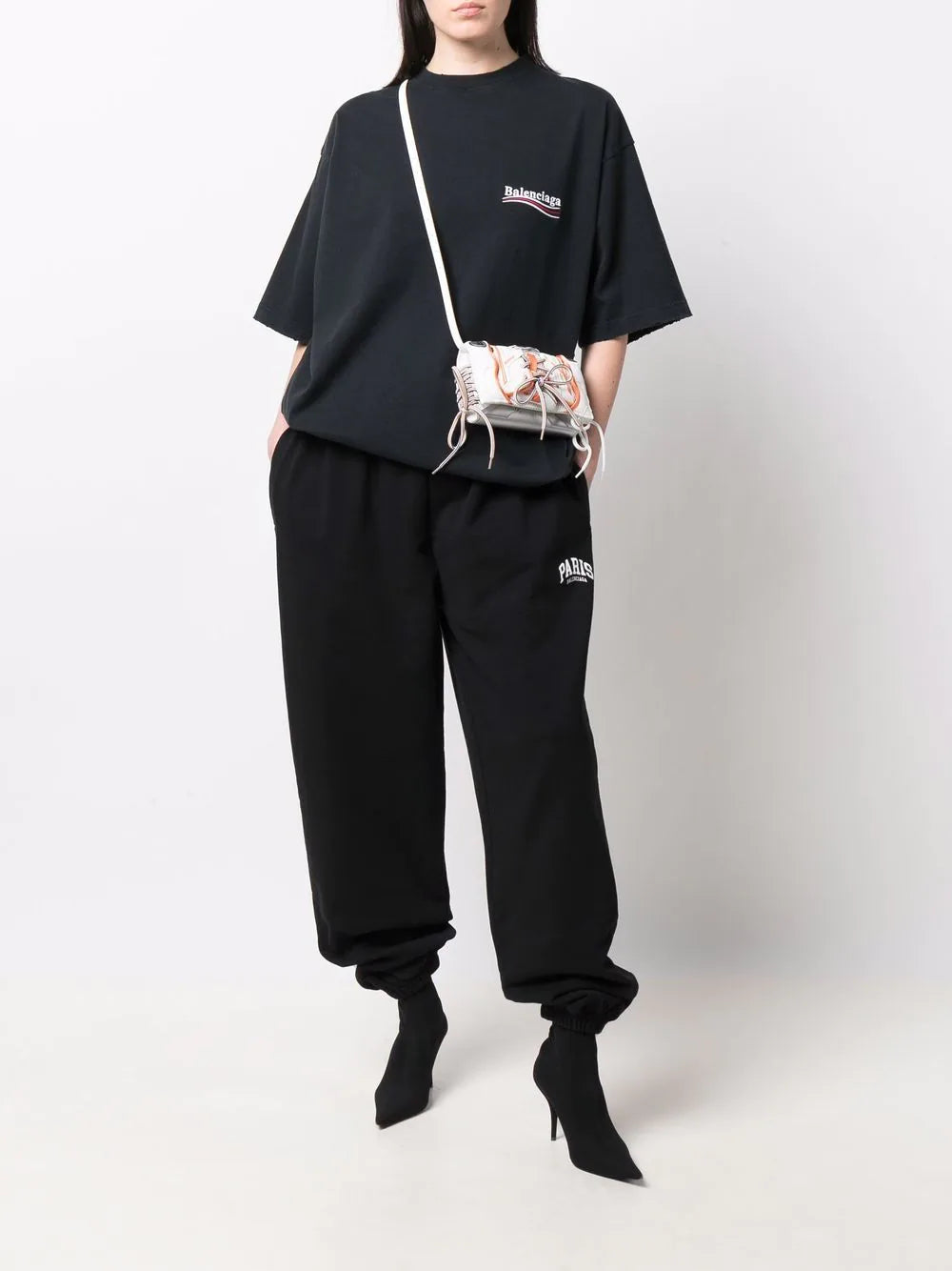 Balenciaga  logo-embroidered oversize T-shirt