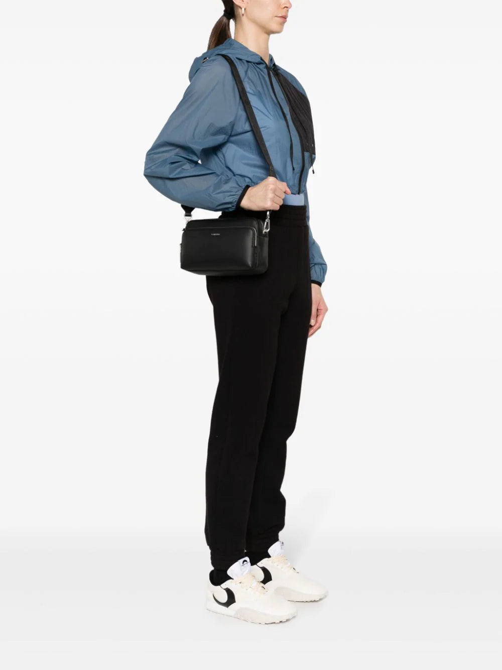 Calvin Klein  logo-lettering leather crossbody bag