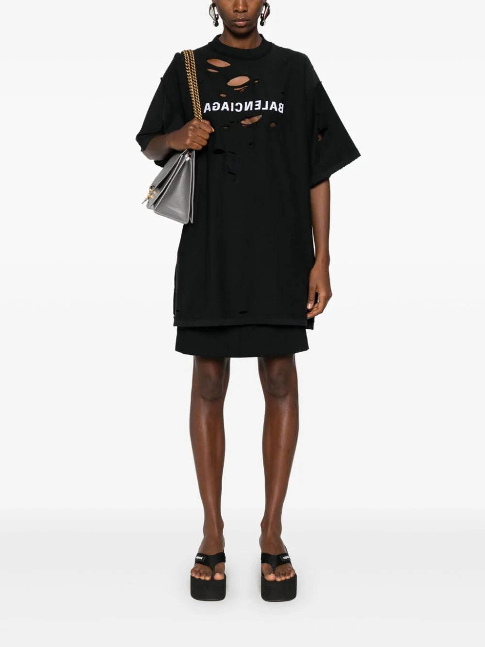 Balenciaga  logo-embroidered T-shirt