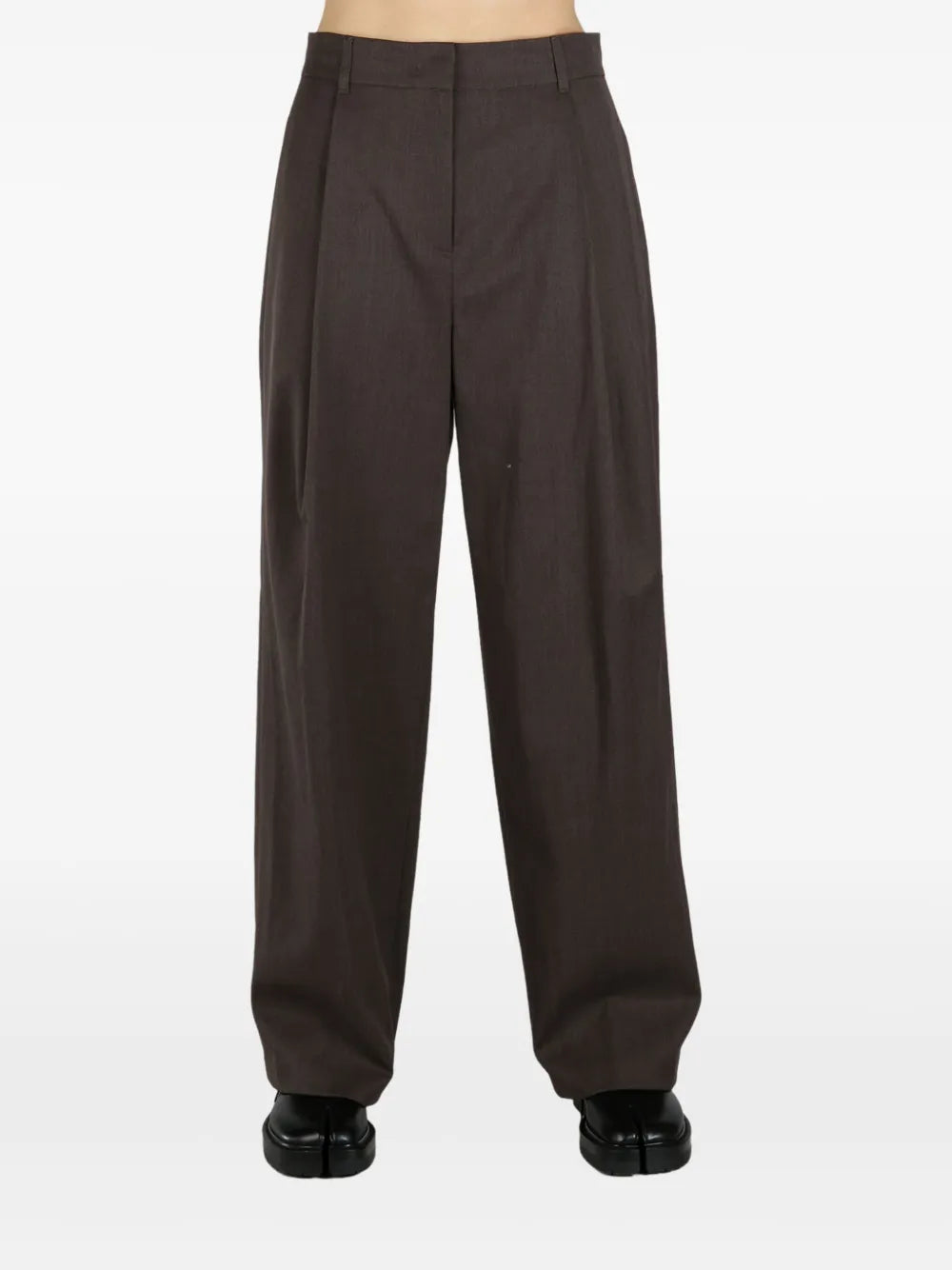 Amomento pleat-detail trousers