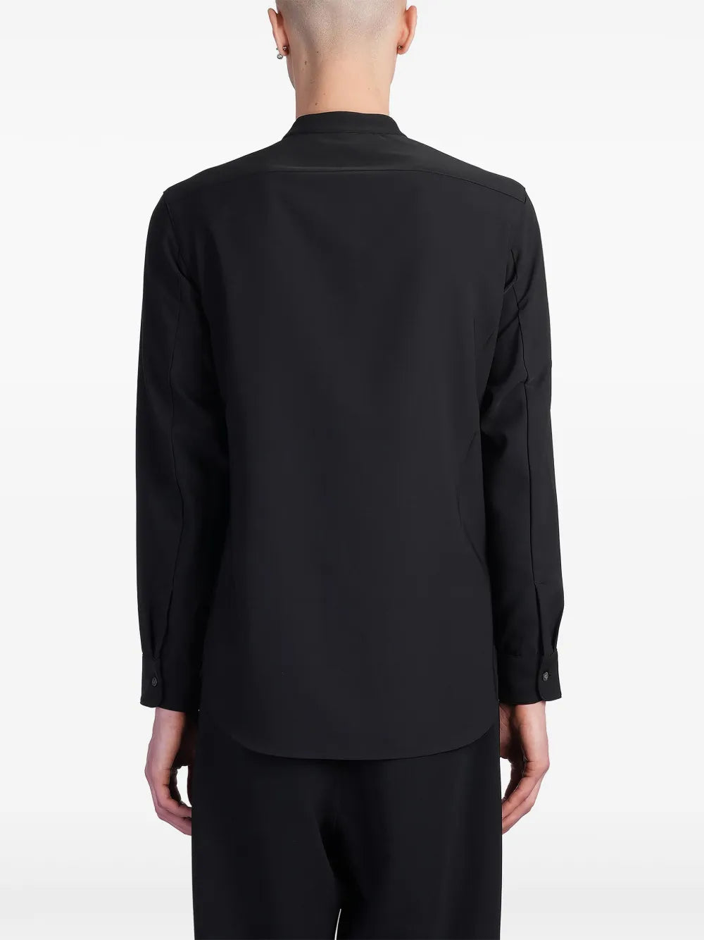 Attachment collarless shirt