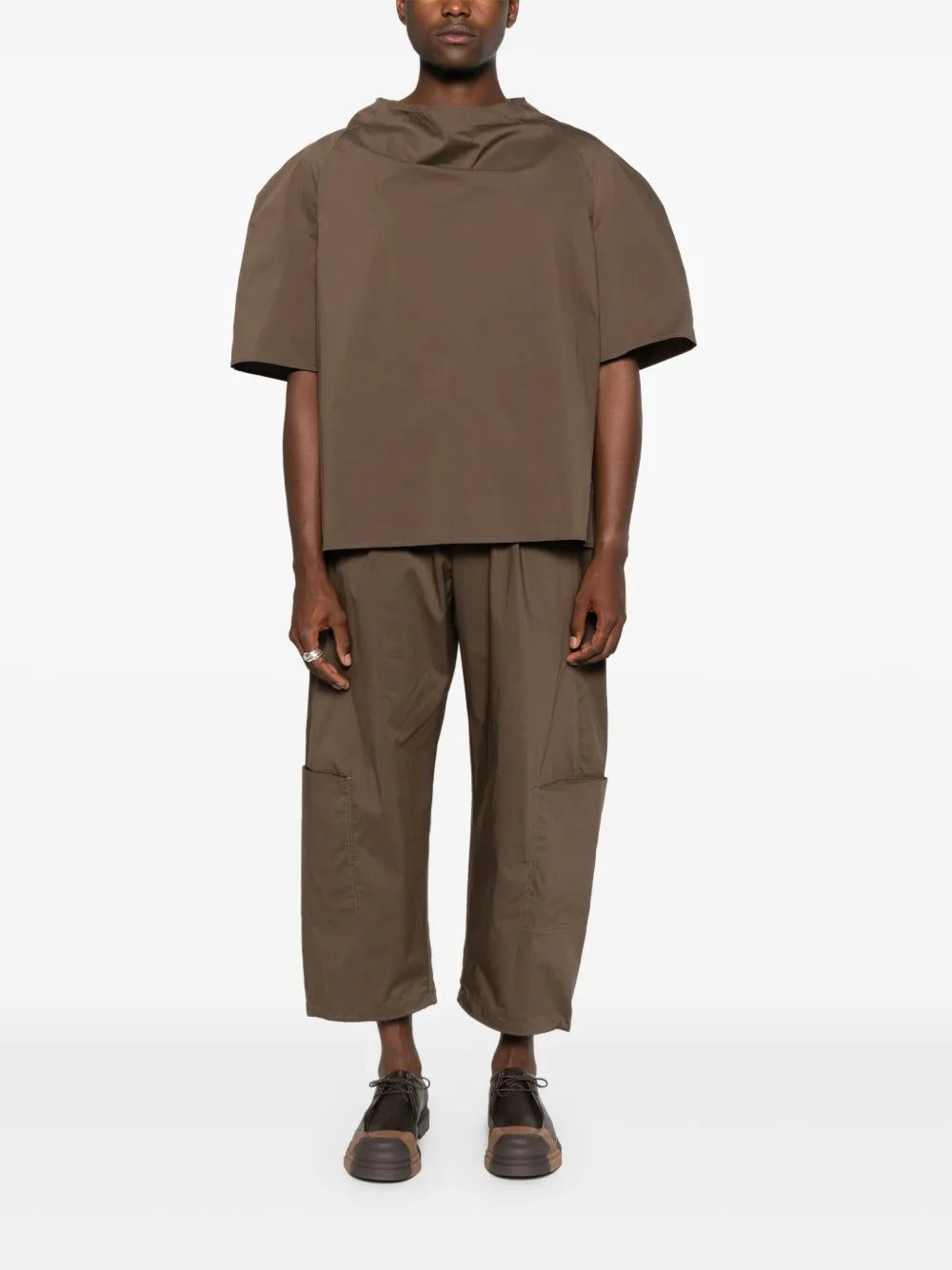Amomento patch-pocket trousers