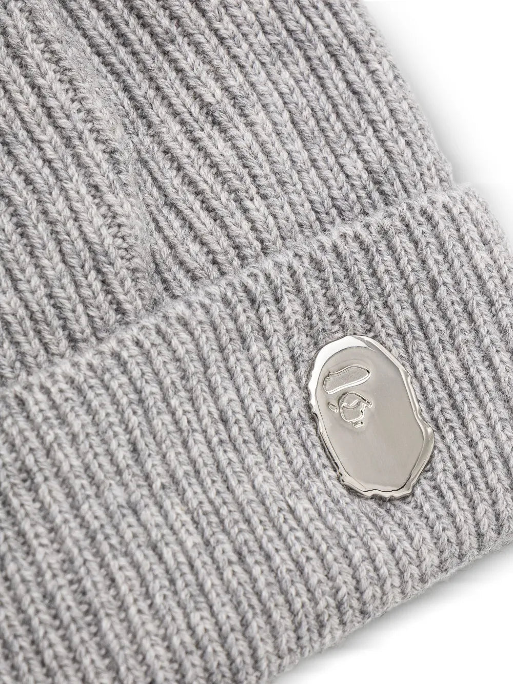 A BATHING APE®  ribbed logo beanie