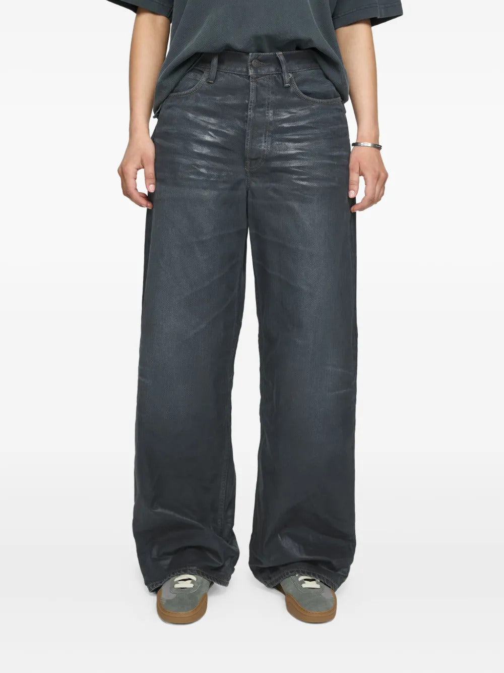 Acne Studios  1981 logo-patch jeans
