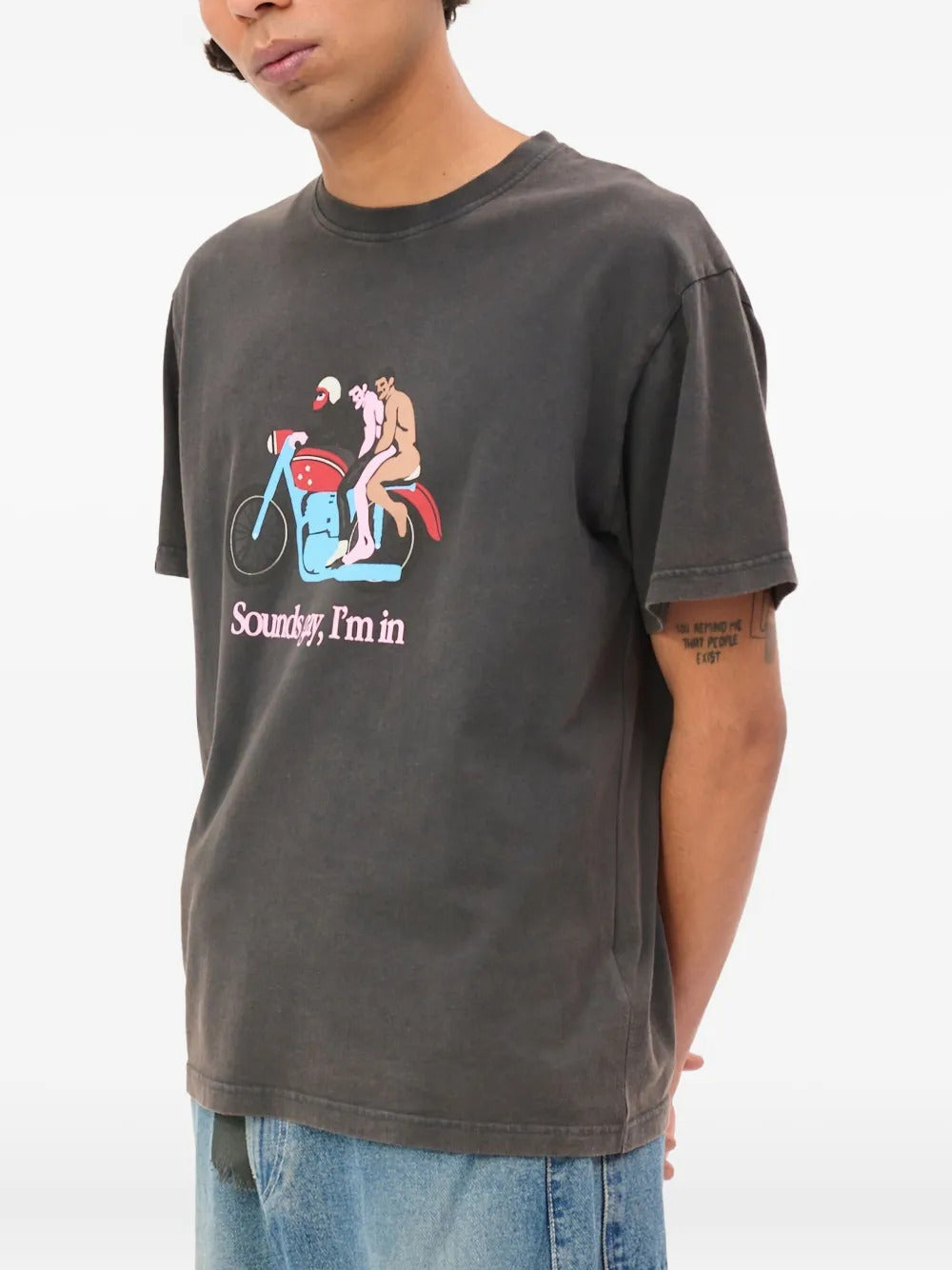 CARNE BOLLENTE  sounds gay graphic t-shirt