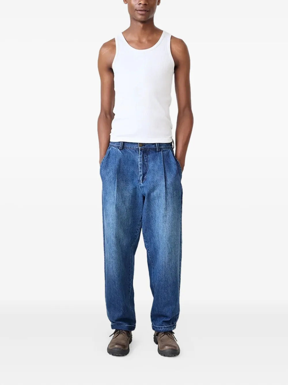 Carter Young  washed pleated jeans