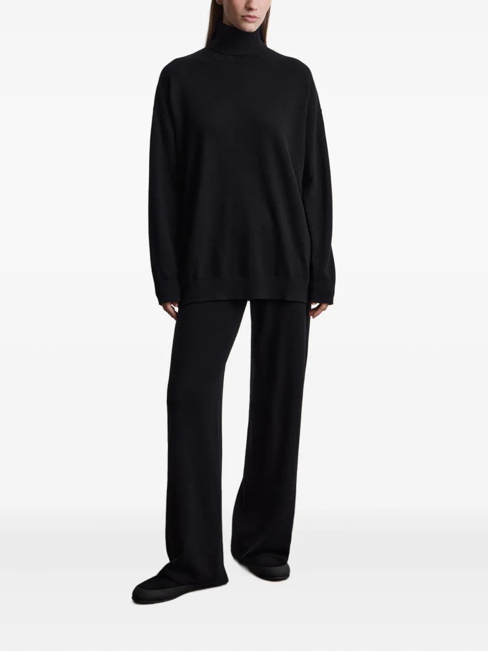 12 STOREEZ knitted trousers