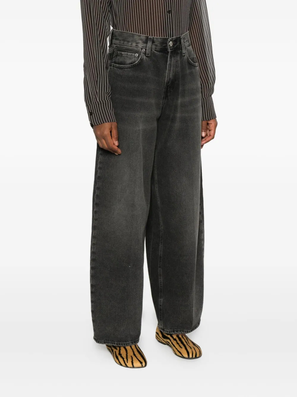 6397  five-pocket jeans
