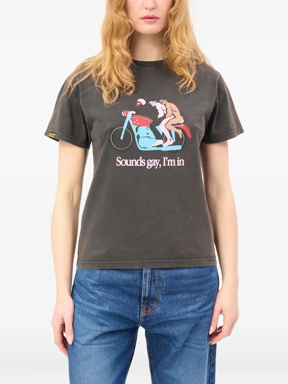 CARNE BOLLENTE  sounds gay graphic t-shirt