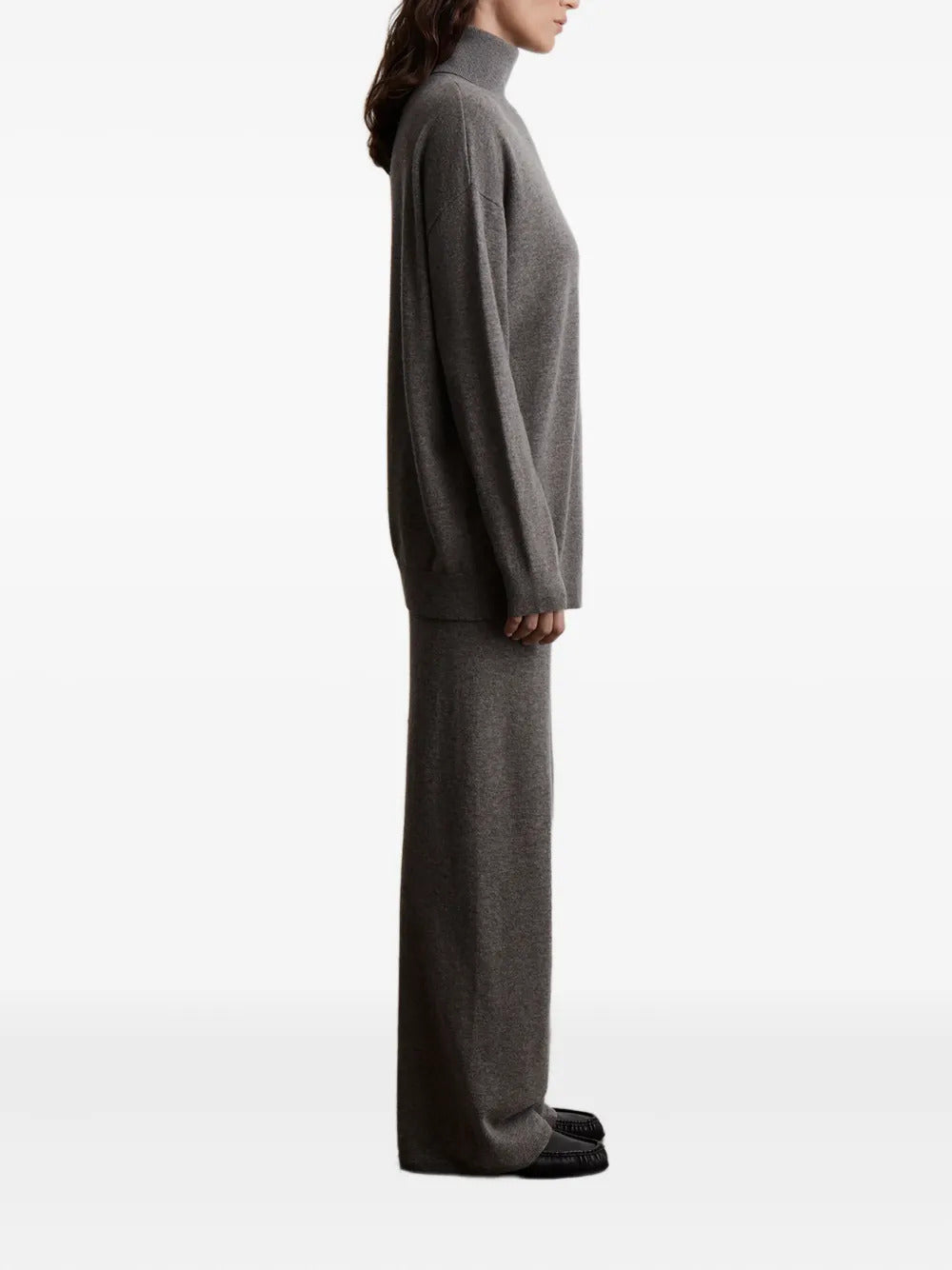 12 STOREEZ  knitted trousers