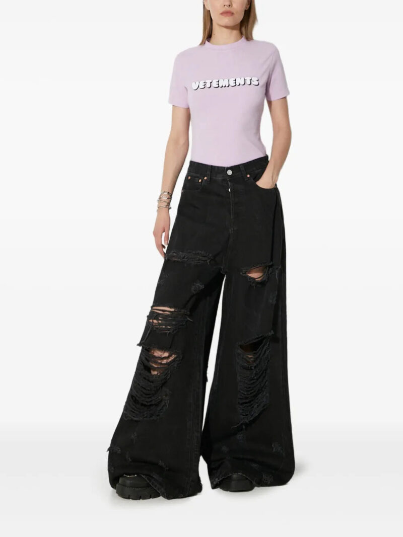 VETEMENTS  Big Shape distressed jeans