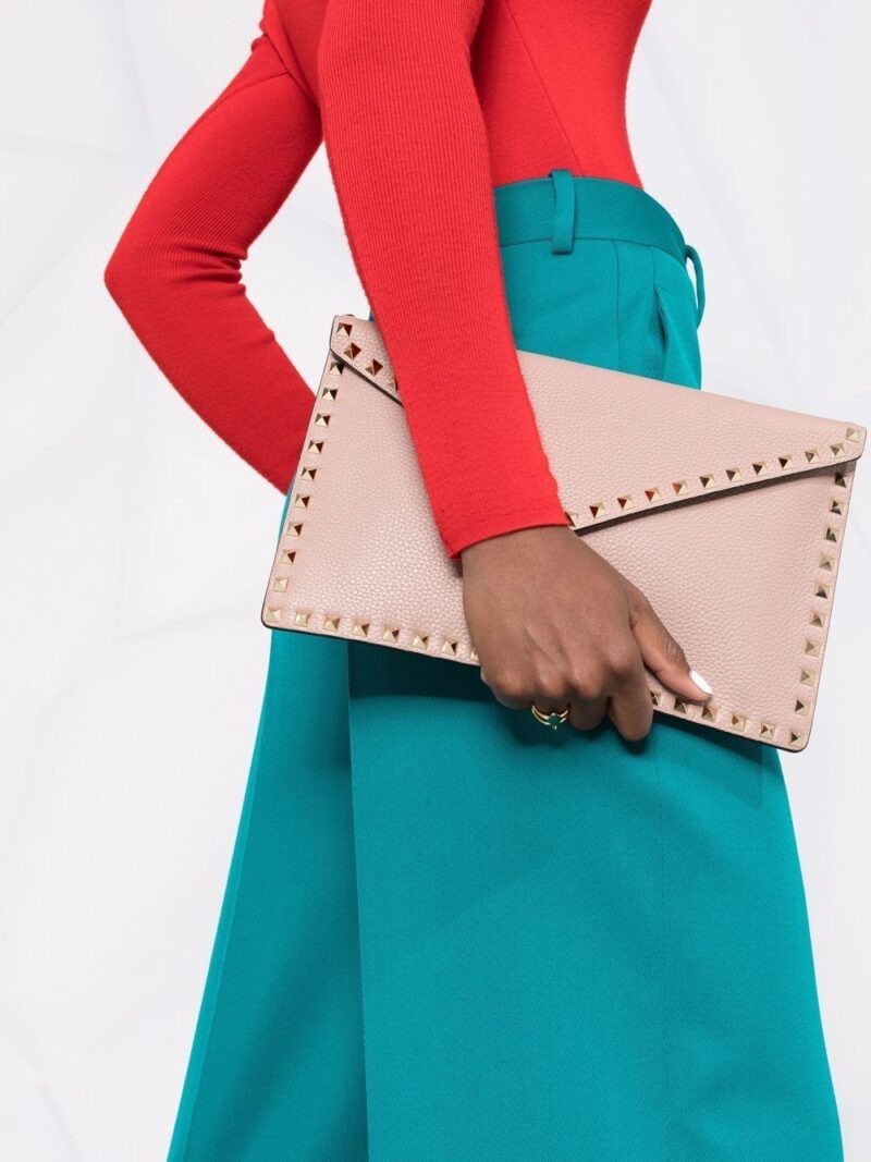 Valentino Garavani  Rockstud envelope clutch bag