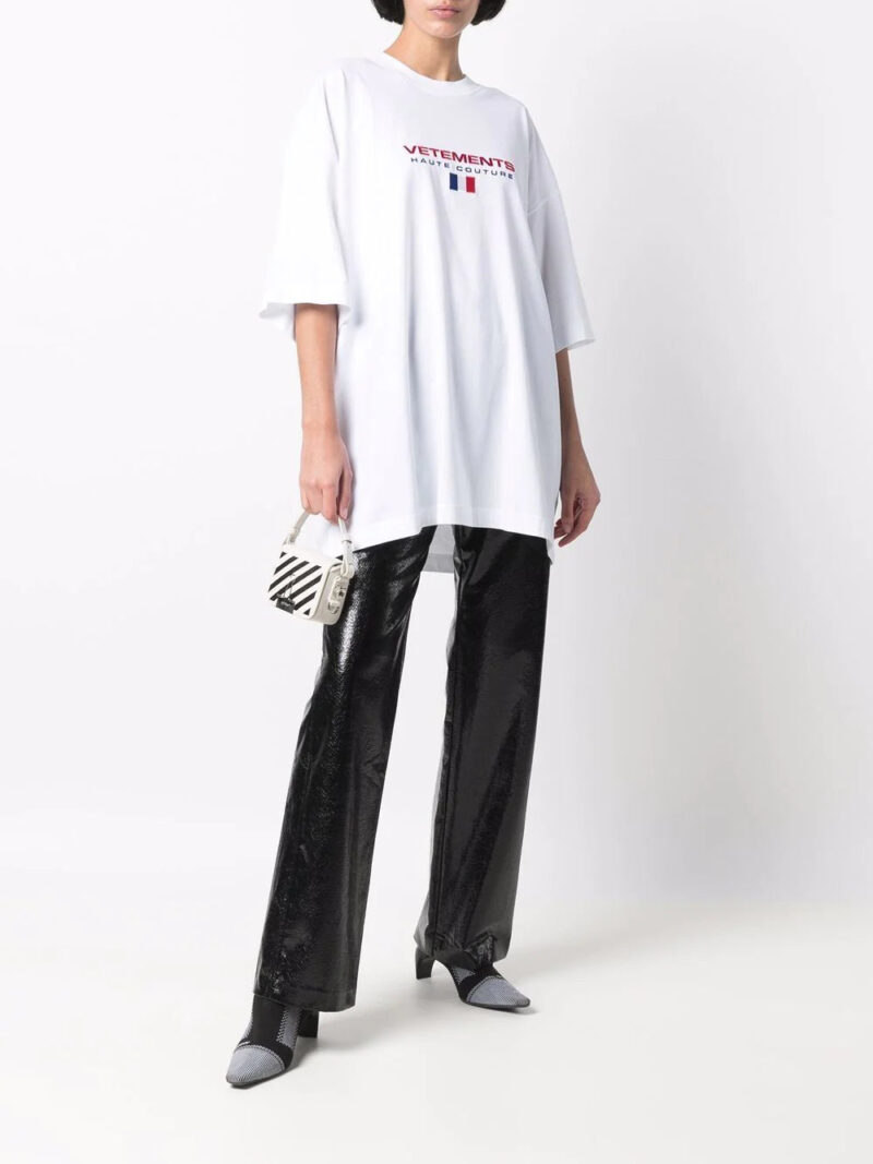 VETEMENTS flag logo-embroidered T-shirt