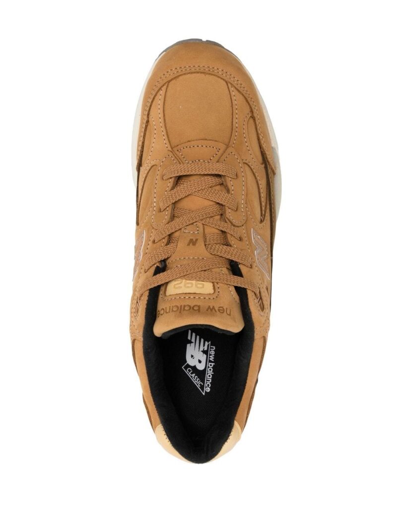 New Balance low-top sneakers