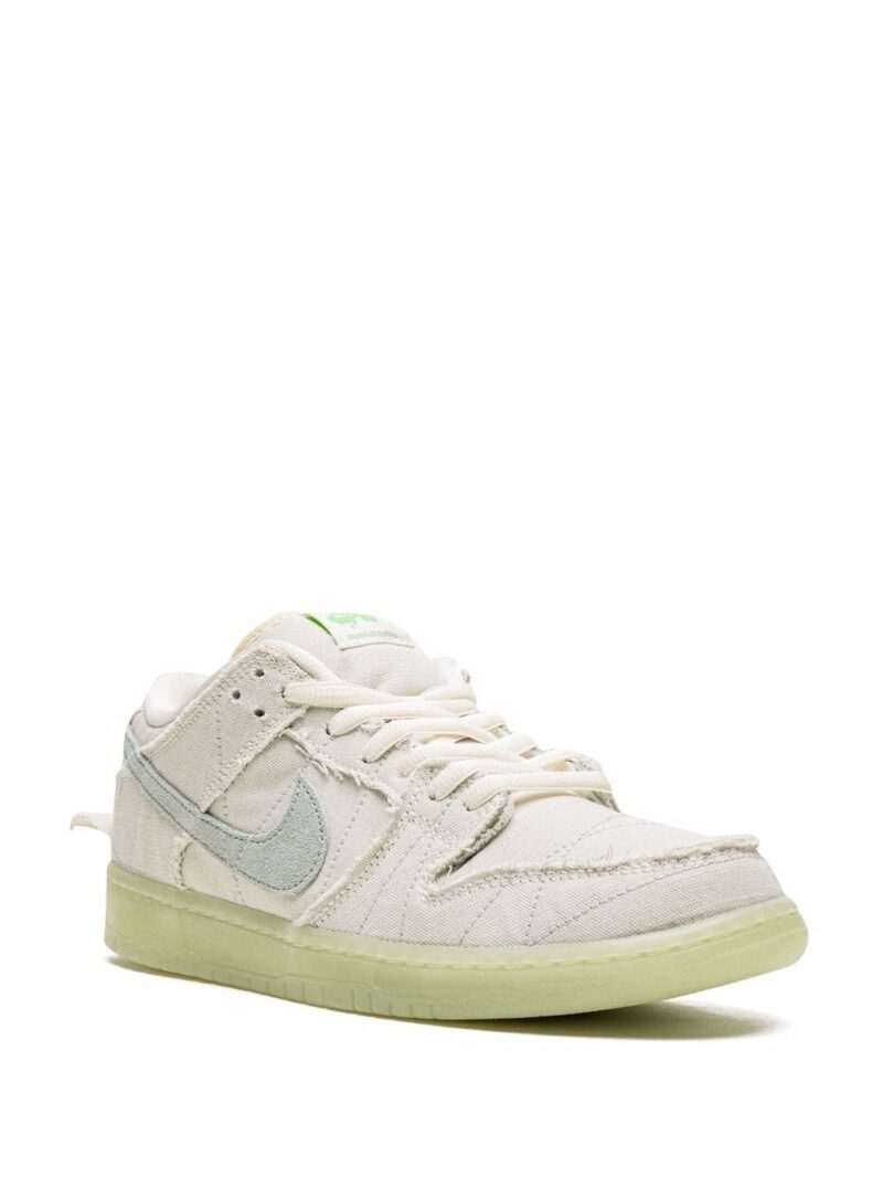 Nike SB Dunk Low sneakers "Mummy"