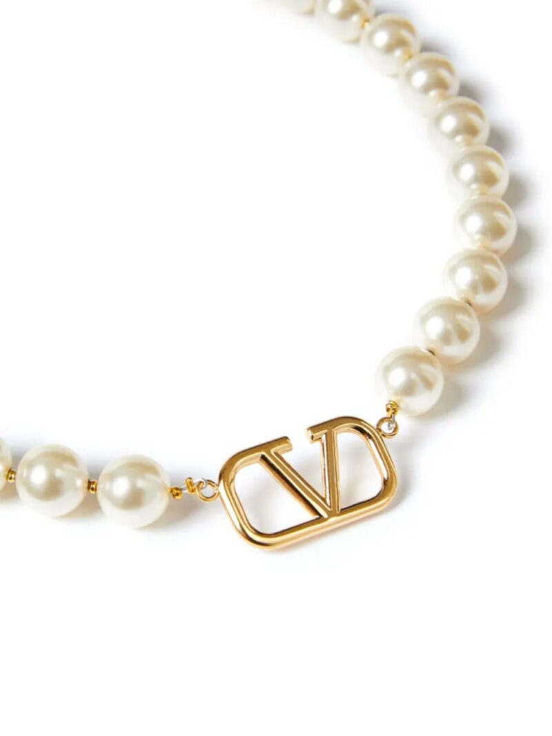 Valentino Garavani  VLogo Signature pearl necklace.