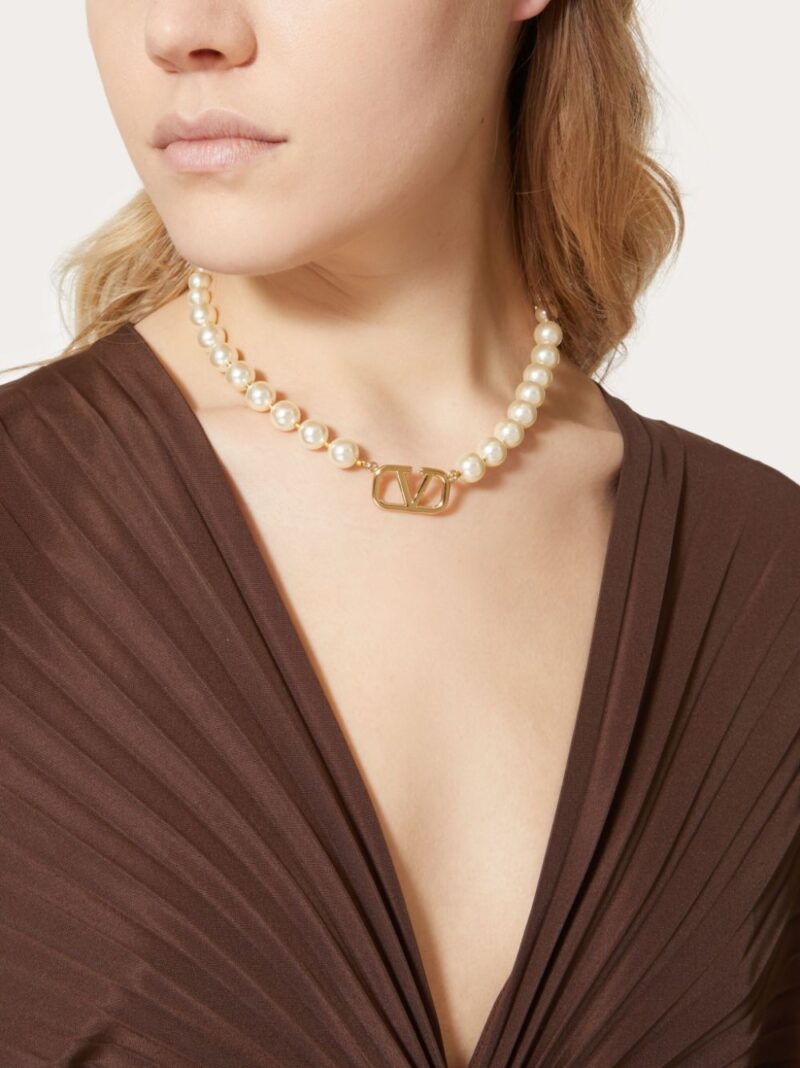 Valentino Garavani  VLogo Signature pearl necklace.