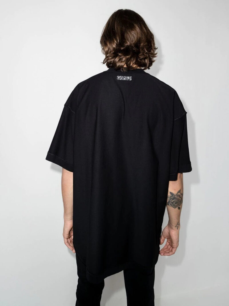 VETEMENTS logo-embroidered exposed-seam T-shirt