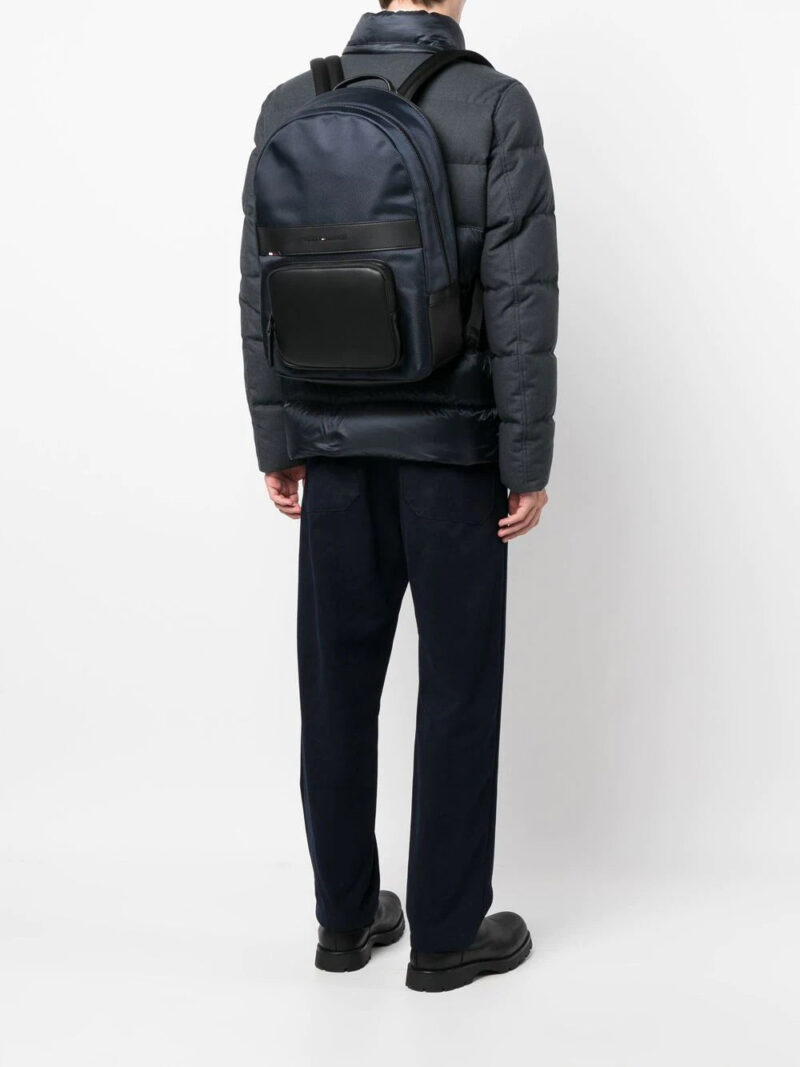Tommy Hilfiger logo-plaque zip-up backpack