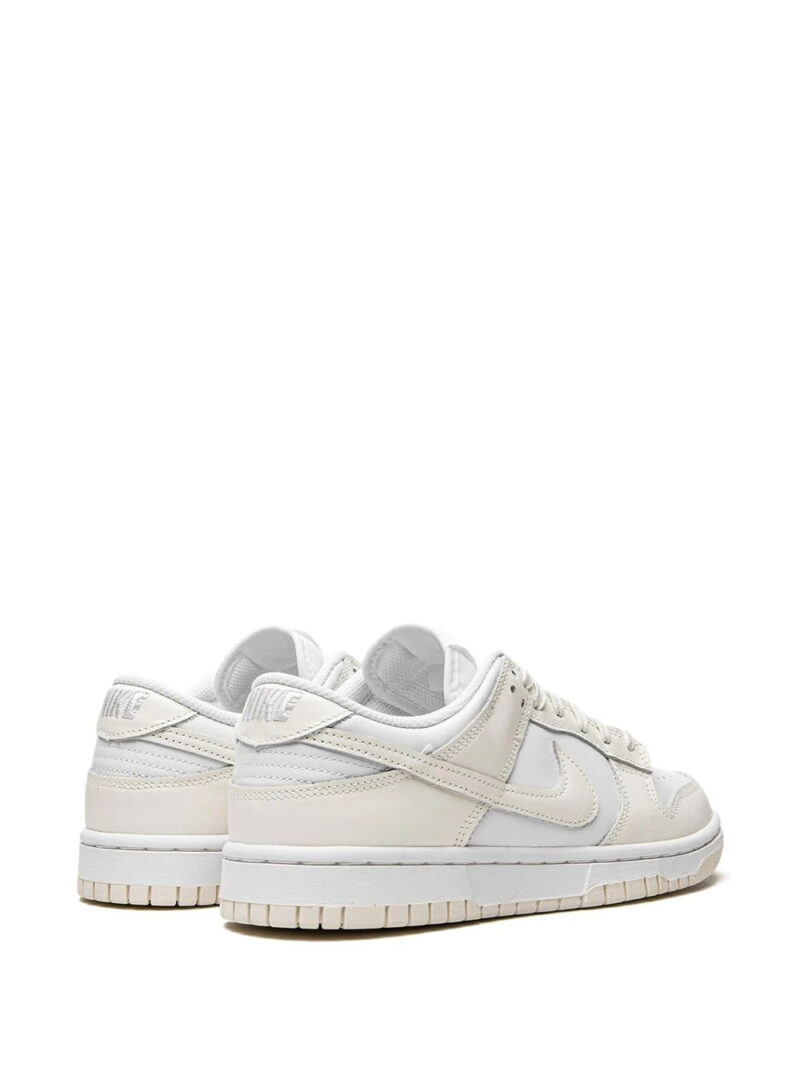 Nike Dunk Low sneakers