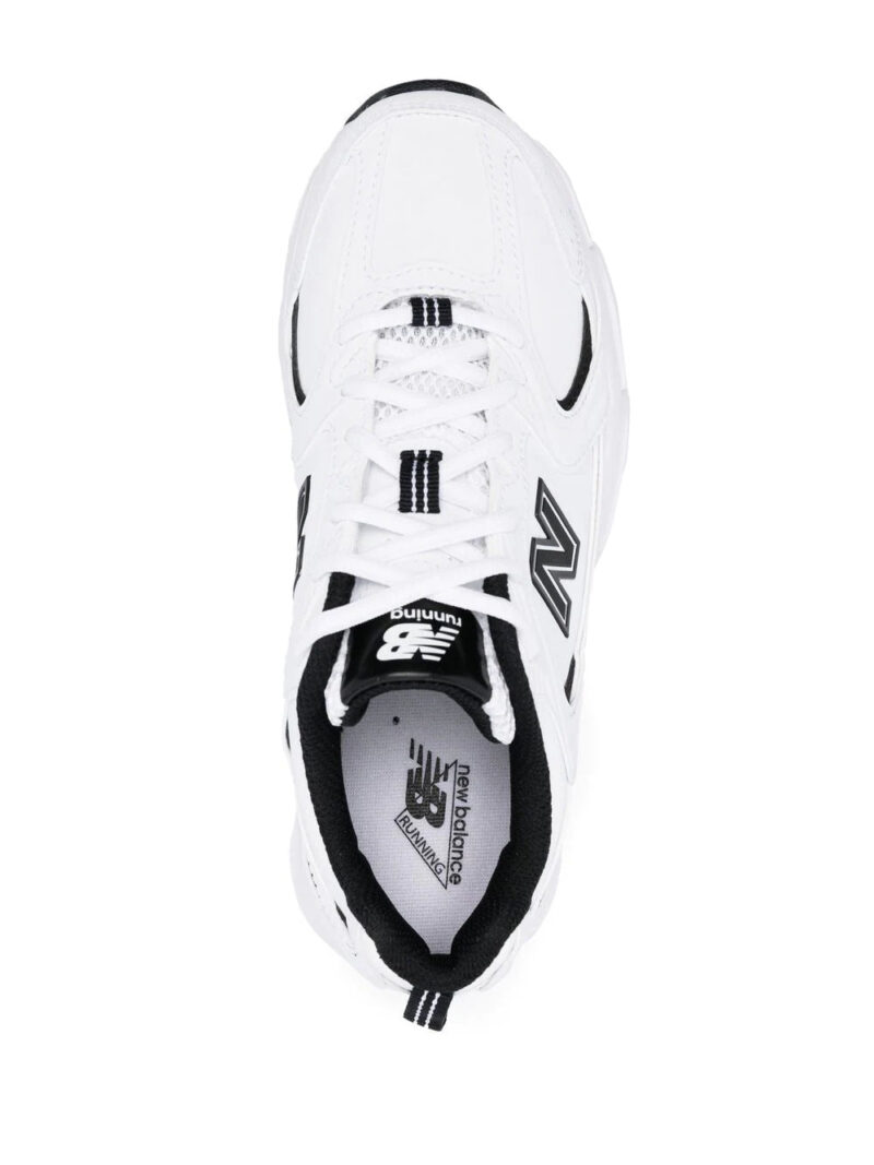 New Balance logo-print lace-up sneakers
