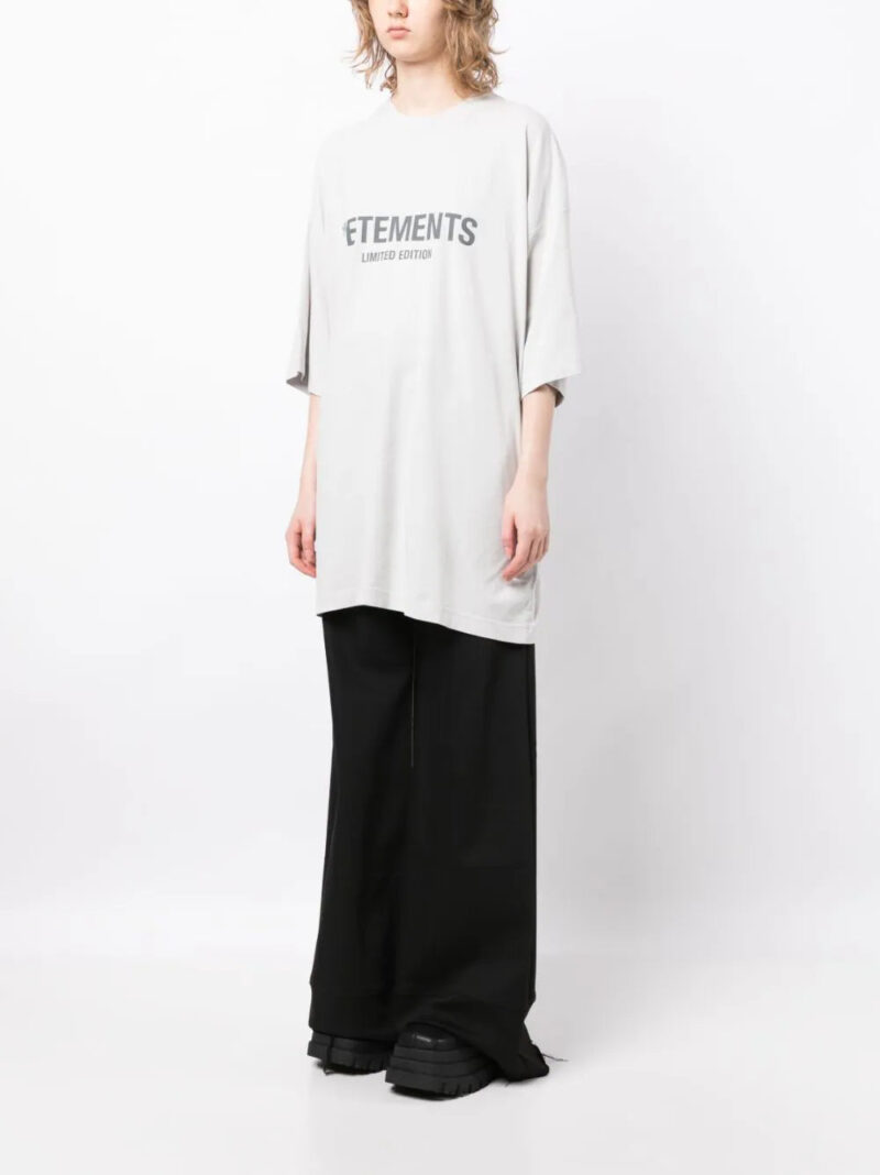 VETEMENTS Limited Edition cotton T-shirt