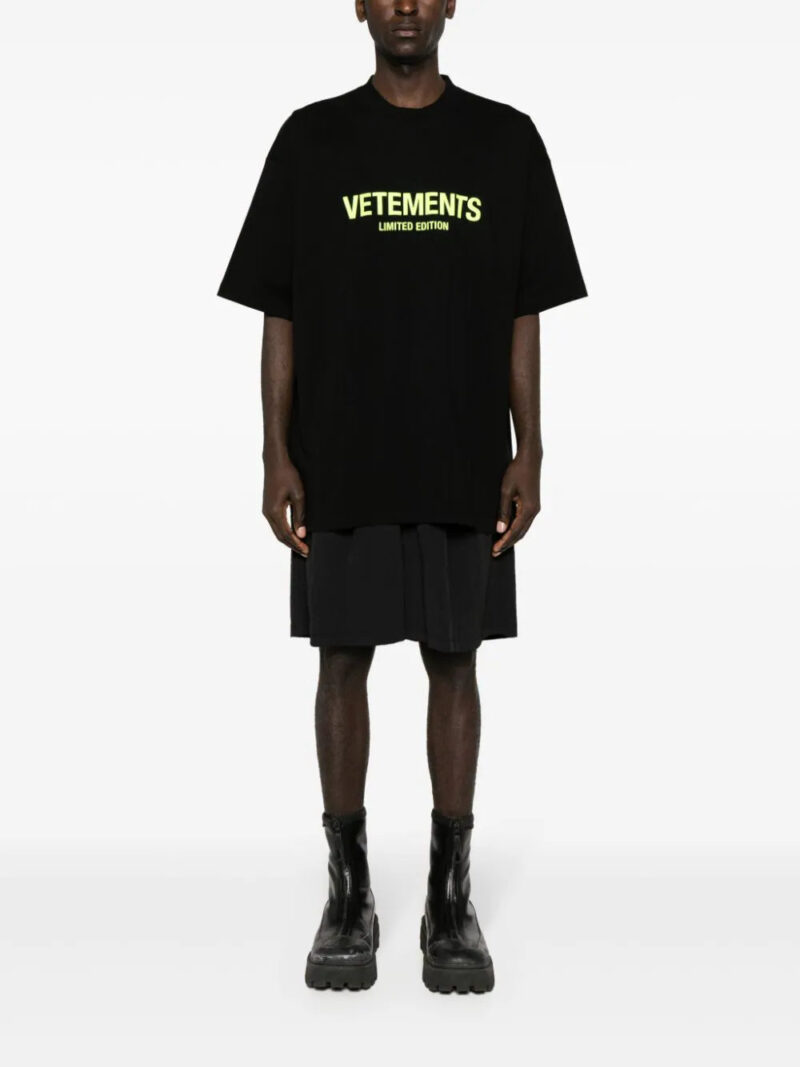 VETEMENTS  logo-print cotton T-shirt