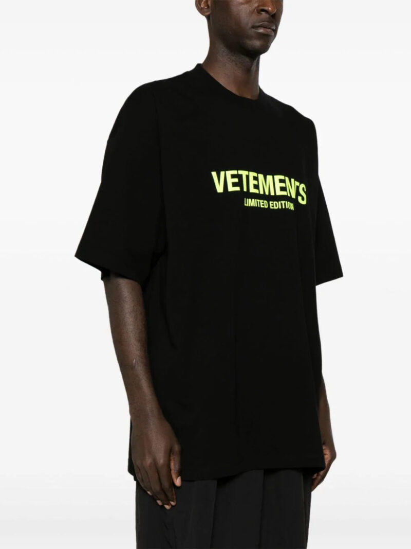 VETEMENTS  logo-print cotton T-shirt