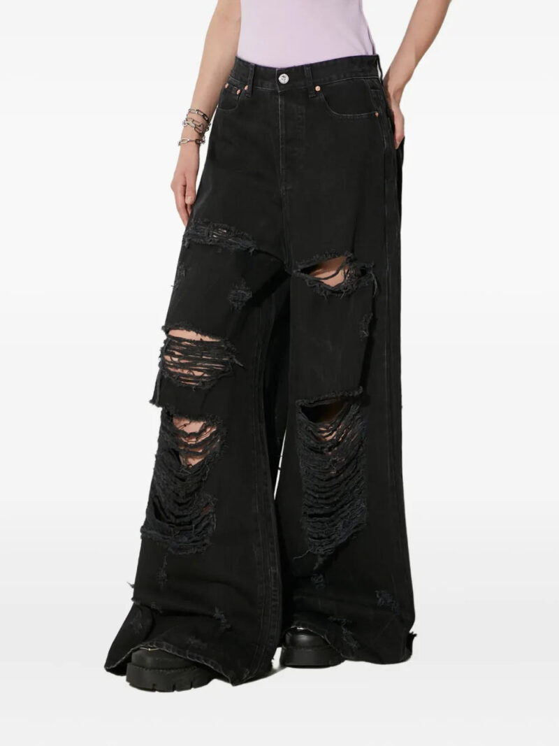 VETEMENTS  Big Shape distressed jeans