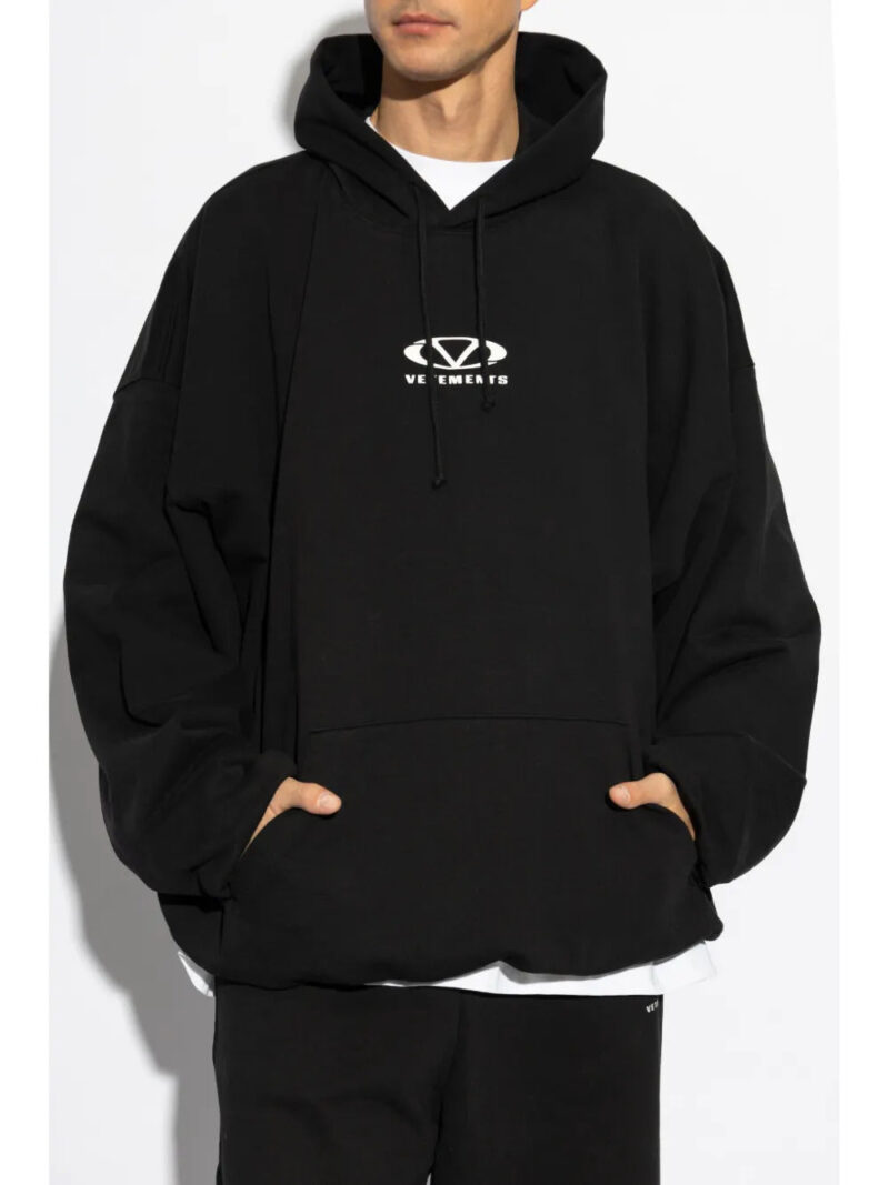 VETEMENTS  logo sweatshirt