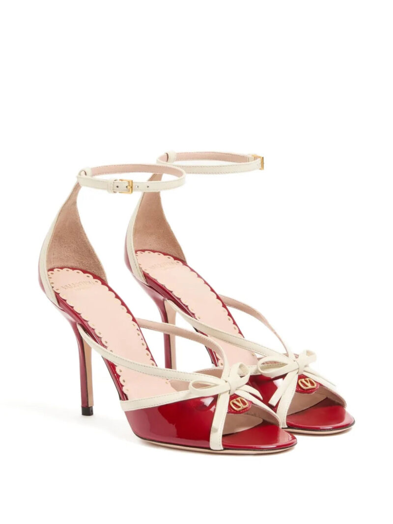 Valentino Garavani  vlogo bow bepointy sandals