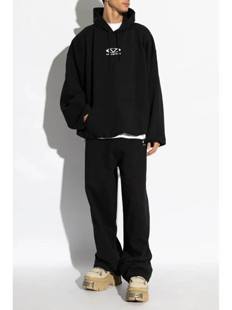 VETEMENTS  logo sweatshirt