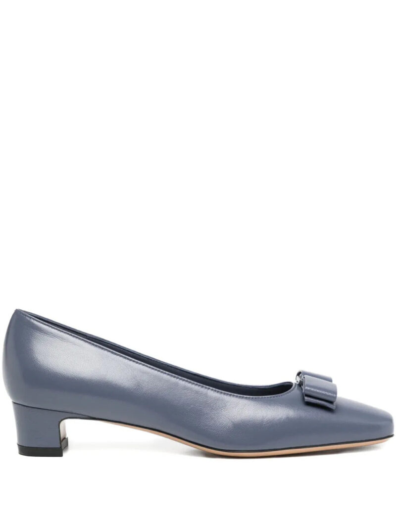 Ferragamo  30mm iconic bow pumps