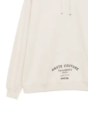 VETEMENTS logo-print hoodie