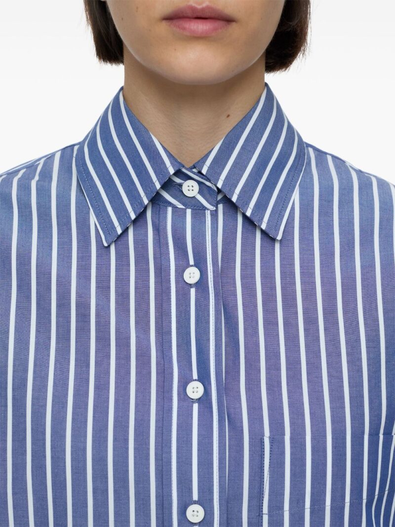 Closed  striped shirt