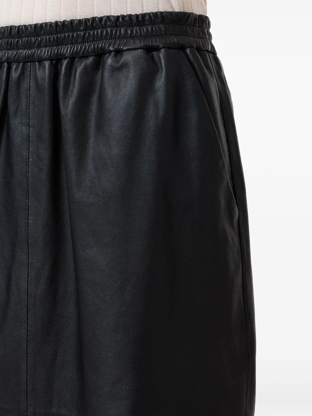 Closed leather mini skirt - Image 4