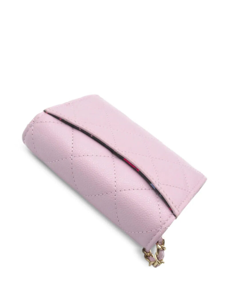 CHANEL Pre-Owned  2021 caviar-leather diamond-quilted card holder