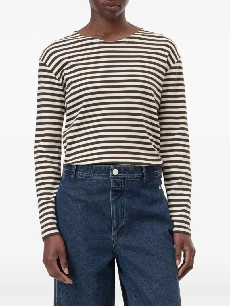 Closed  striped long-sleeve top