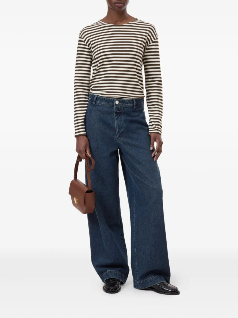 Closed  striped long-sleeve top