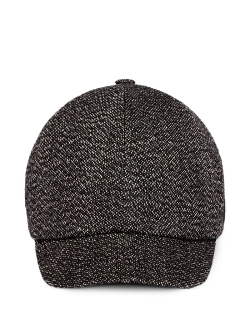 Courrèges  Caviar cap