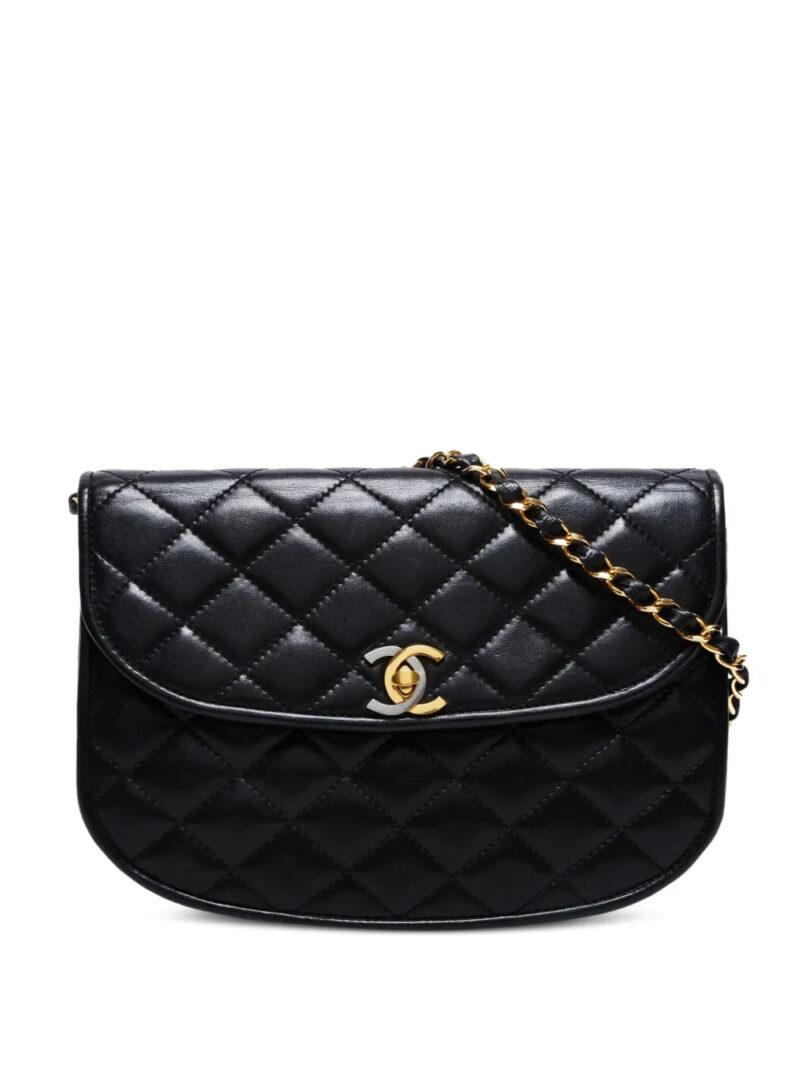 CHANEL - Paris shoulder bag