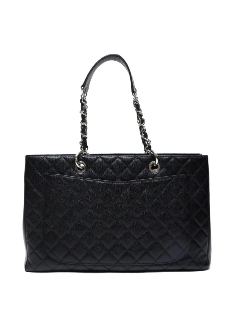 CHANEL quilted chain tote bag