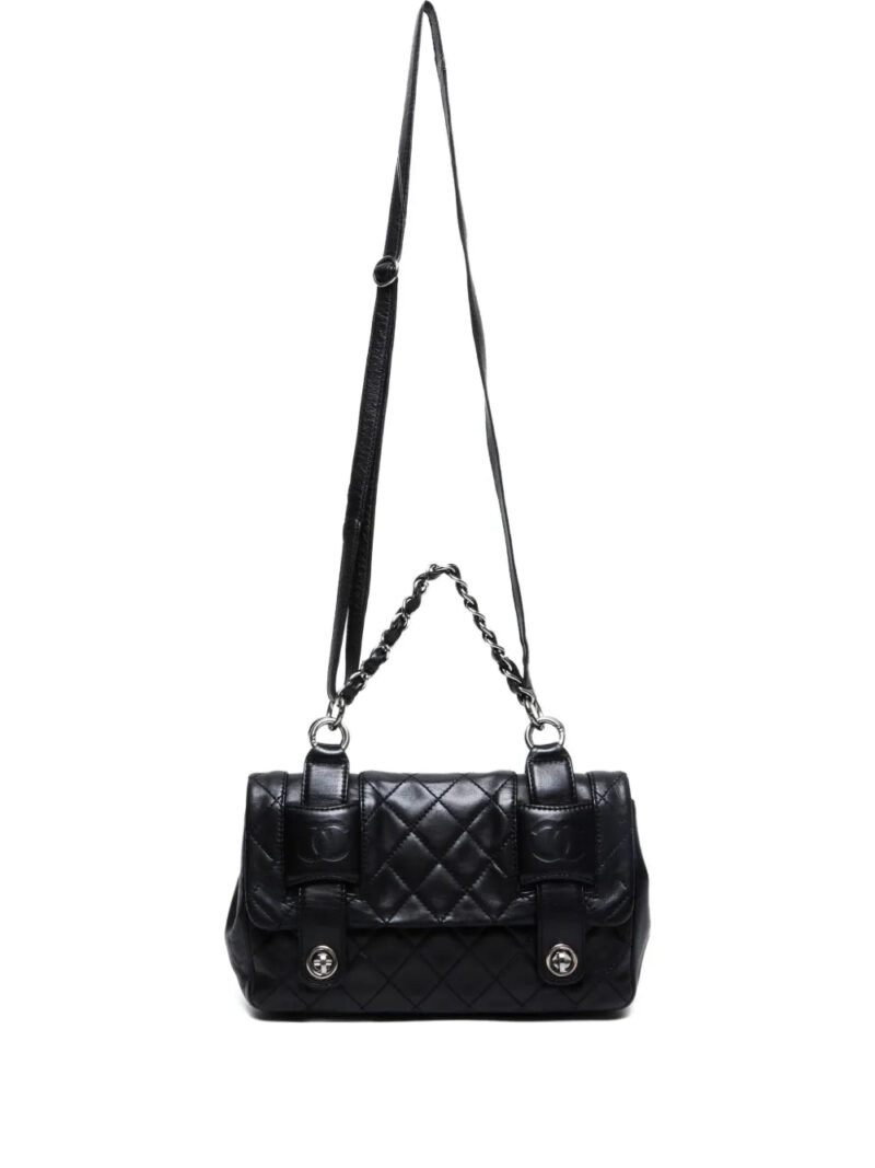 CHANEL - quilted flap shoulder bag