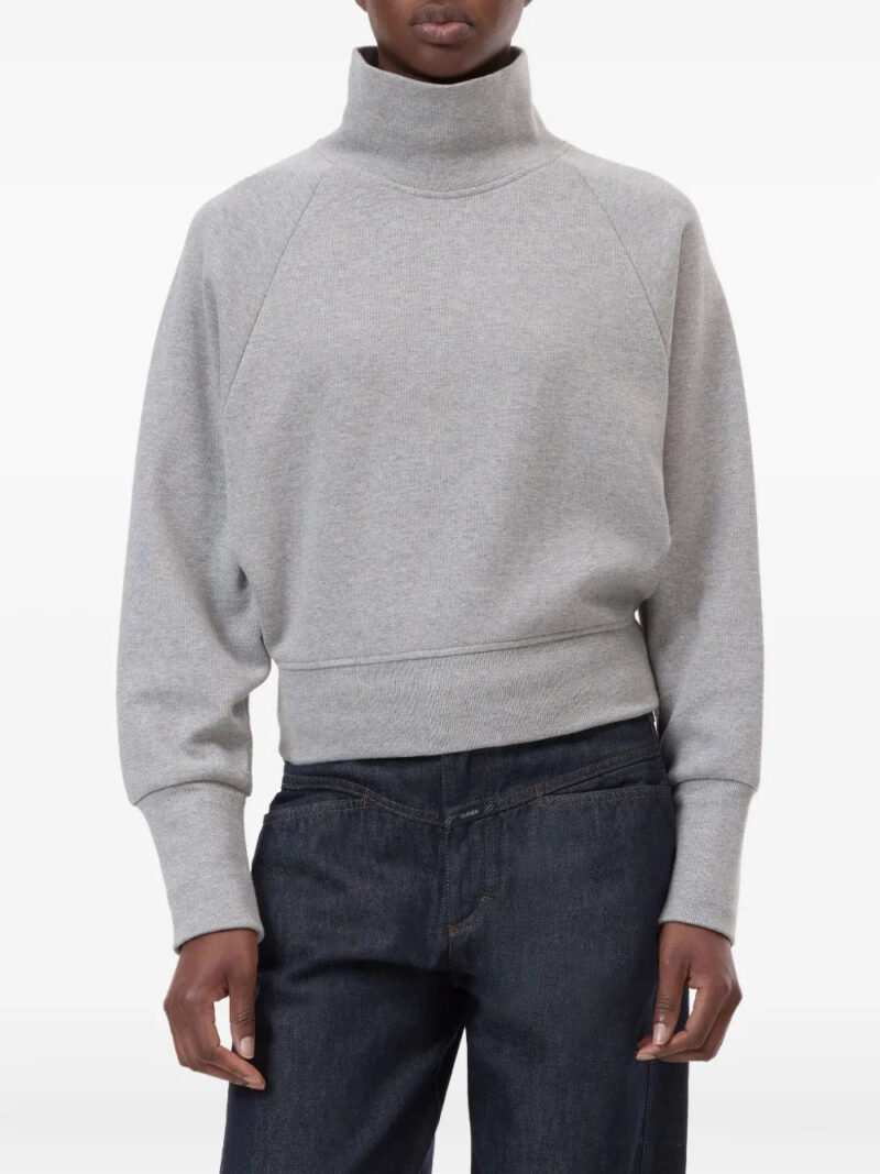 Closed  high-neck sweatshirt